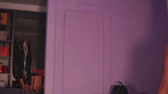Monique_Celeste Adlı Modelin Canlı XXX Sohbeti