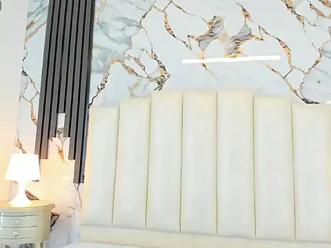 AlanniLane Adlı Modelin Canlı XXX Sohbeti