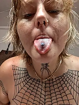 Pokazy przed kamerką – SpiderRose444