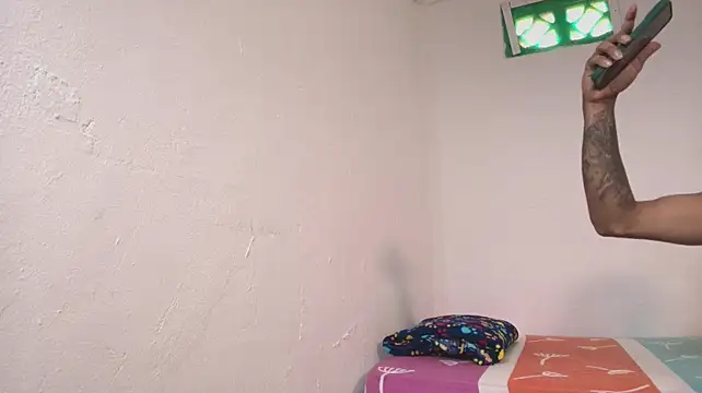 k_florez's Live XXX Chat