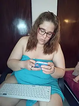 Živý XXX chat Kataleyamilf69_
