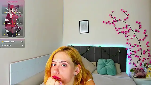 Živý XXX chat DellaRows