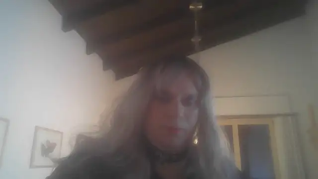 CumslutKimberlyTS 现场XXX聊天