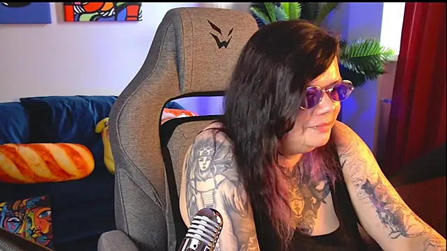 CharliBlackwood Chat XXX in diretta