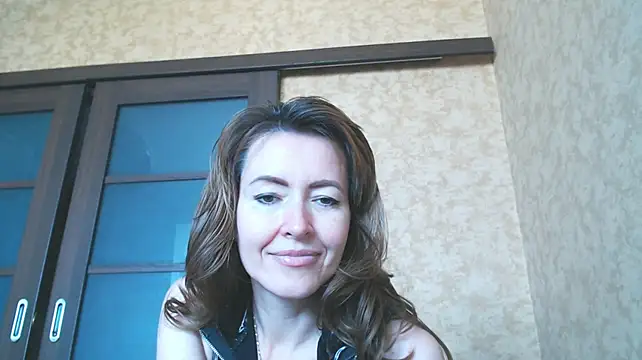XXX chat uživo modela NicoleEunice87