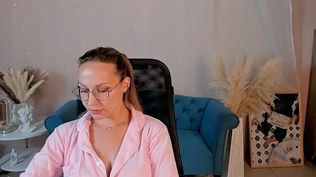Charlotte_Hudson's Live XXX Chat