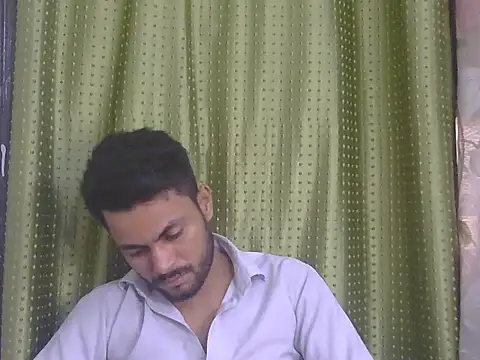 Stubborndesiboy Chat XXX in diretta