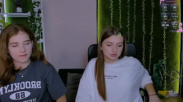bloom_night's Webcam Show