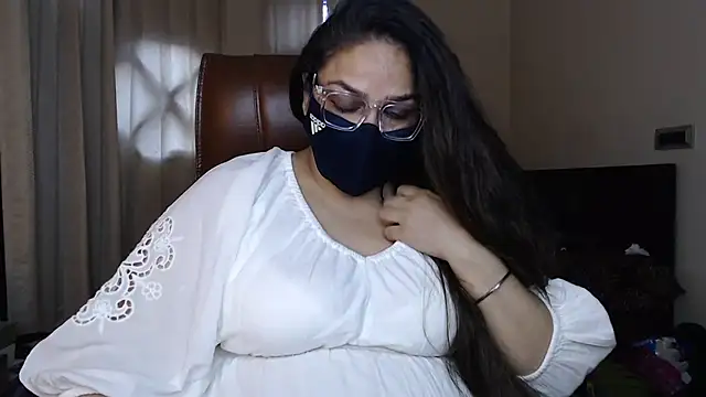 SEXY-Sardarni Chat XXX in diretta