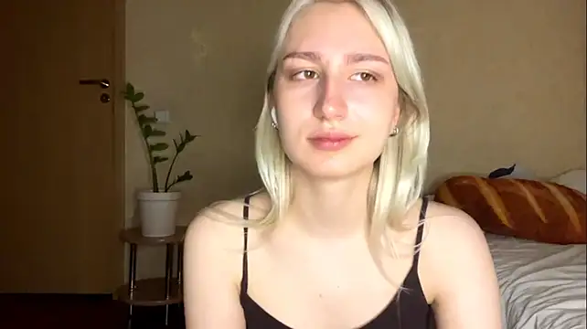 LishaNuding Webcamshow