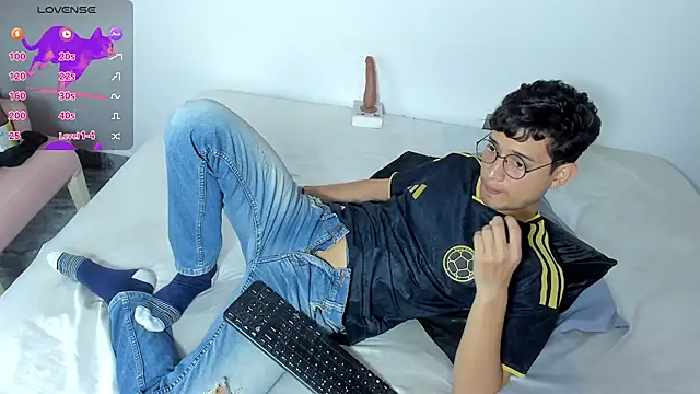 Pertunjukan Kamera Web Benjamin_Buster