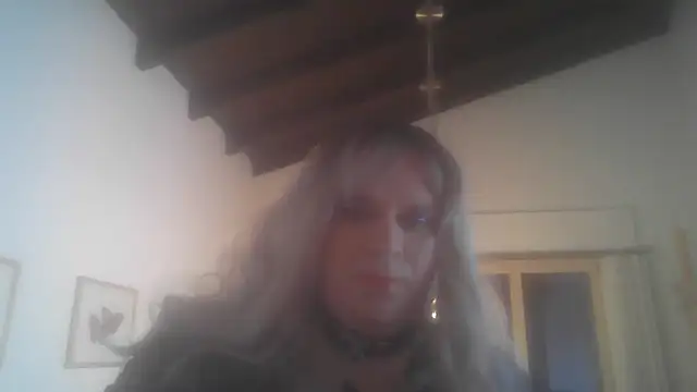 Webkamerová show CumslutKimberlyTS