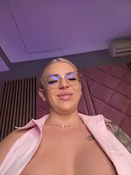 IveySin's Live XXX Chat