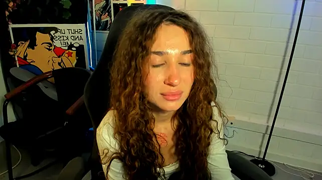 AsterBlom's Live XXX Chat