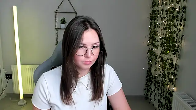 Regina_cute_ XXX чат на живо