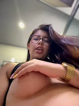 Saracalderon 라이브 XXX 채팅