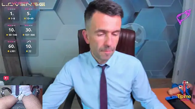 SteveTiger élő XXX-chatje