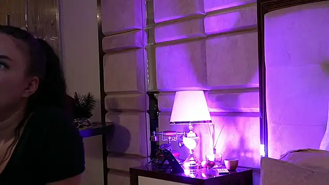 NadiaKeyssのライブXXXチャット
