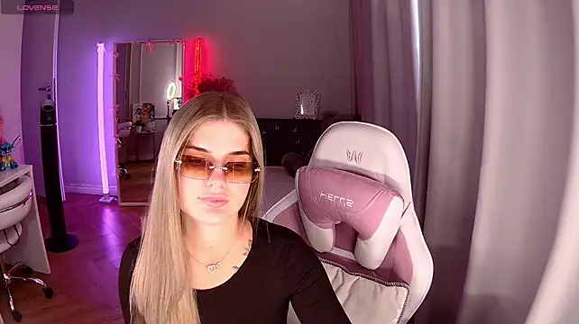 Leri_One Chat XXX in diretta