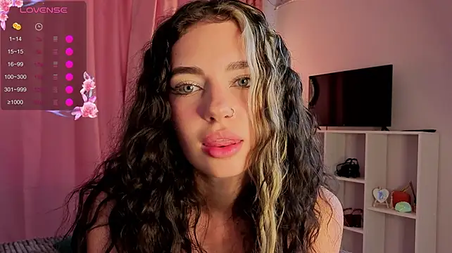 Moonfaairy Chat XXX live