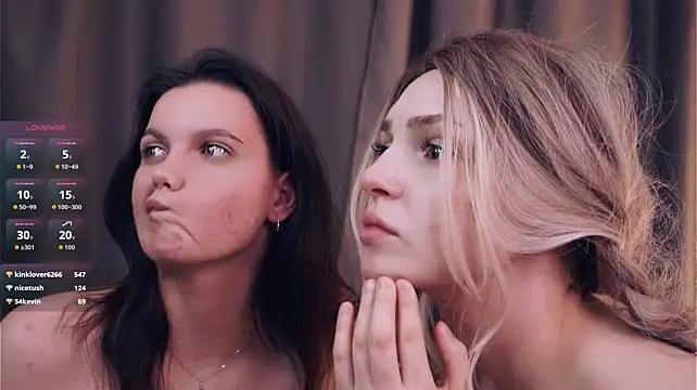 LomaWaid Chat XXX live