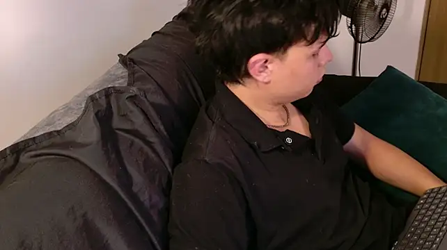 Онлайн чат XXX Edward_oa
