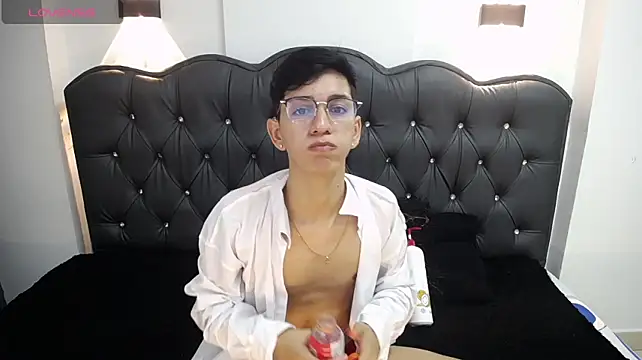 Živý XXX chat Nicolas_Rosenthal