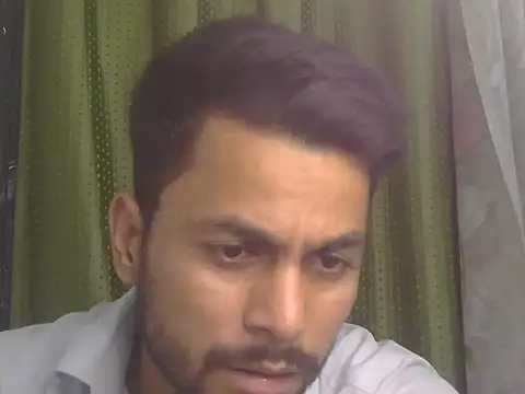 StubborndesiboyのライブXXXチャット