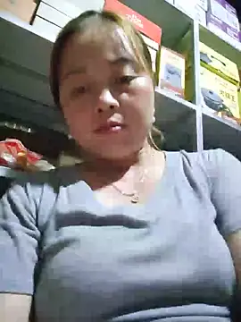 XXX chat uživo modela Yee_Yee1