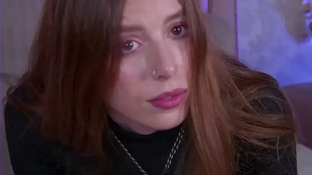 Lolya_ élő XXX-chatje