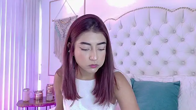 Chat +18 de AriaStonne ao vivo