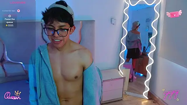 Chat XXX ao vivo de sasan_tay