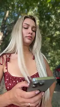 KikiWatson – Naživo XXX chat