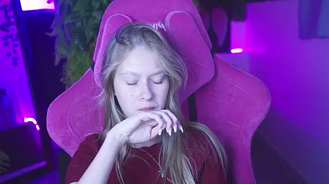 XXX chat uživo modela EveMundie