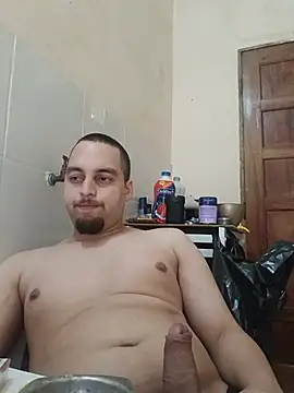 Show de matvaz21cm na webcam