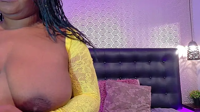 Czat XXX na żywo – NaiaraMasson_