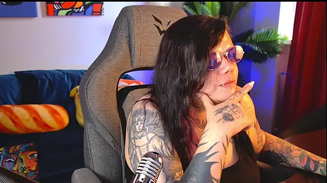 Živý XXX chat CharliBlackwood