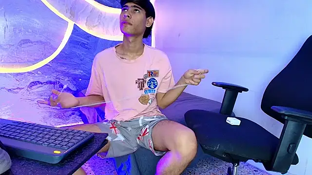 הופעת וובקאם של Tyler_schoby