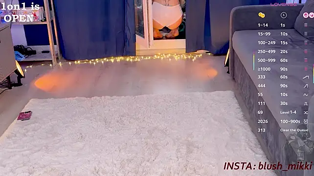 mikkixmeow's Webcam Show