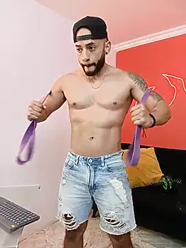 הופעת וובקאם של Mike_savage3