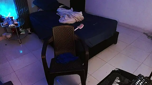 Mr_yisuzz webcam show