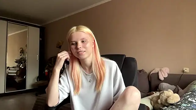 EdwinaDespres' Live XXX Chat