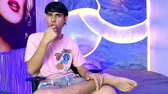 Вебкам-шоу Tyler_schoby