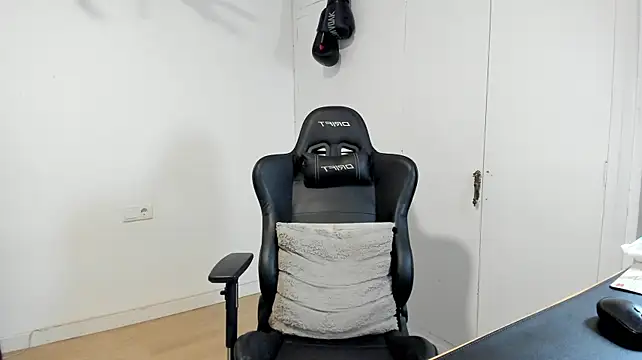 dan01_ Chat XXX in diretta