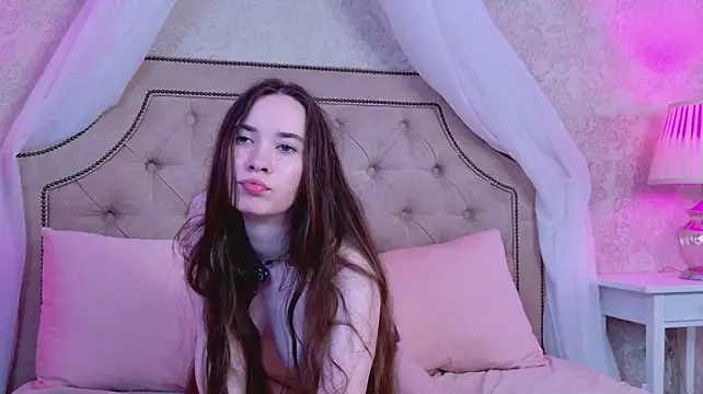 LilaMccoy Adlı Modelin Canlı XXX Sohbeti