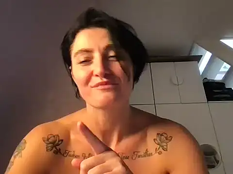Chat +18 de OnlyMarGo ao vivo