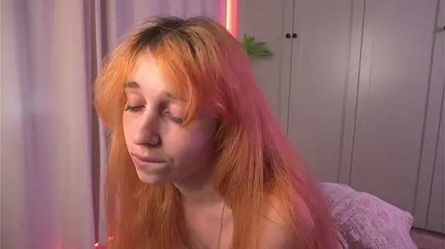 Chat +18 de tgirlfoxy ao vivo