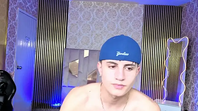 Kyler_tay's Live XXX Chat