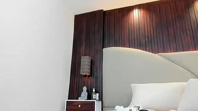 Ares_B2026 Webcam-Show