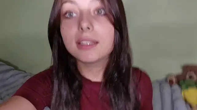 JoanieBelrose's Webcam Show